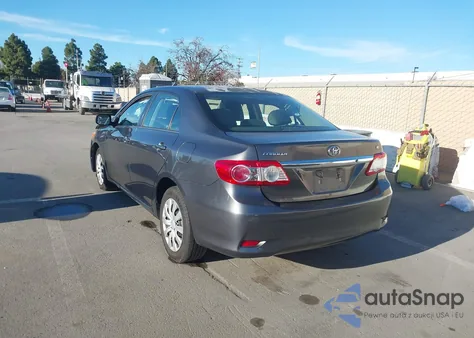 2013 Toyota Corolla Le z USA, uszkodzony, nr VIN 2T1BU4EE2DC004524